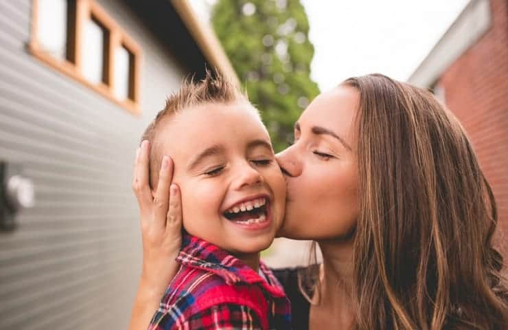 How your brain stops you from enjoying motherhood—and how to fix it